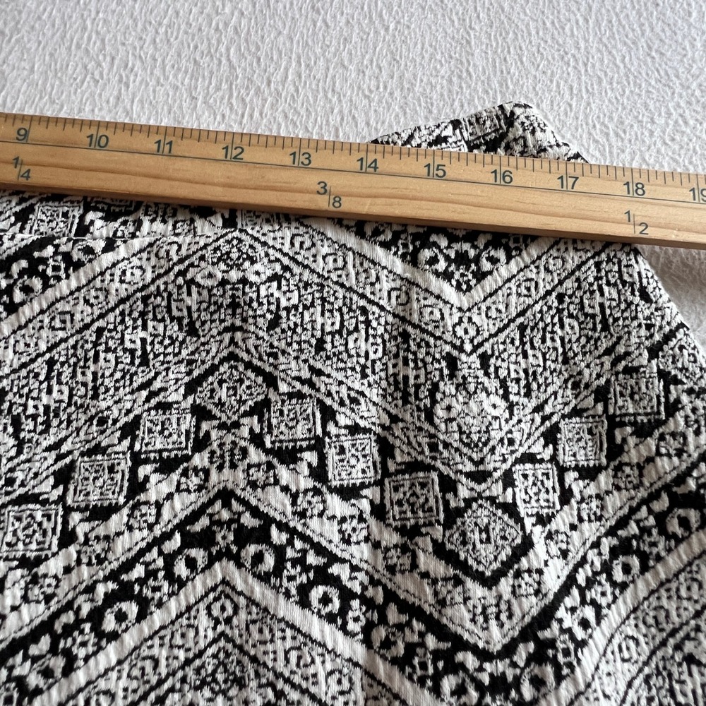 Skirt XL Black White Chevron Mini Bohemian Festival No Boundaries Skater Indie - Picture 5 of 8
